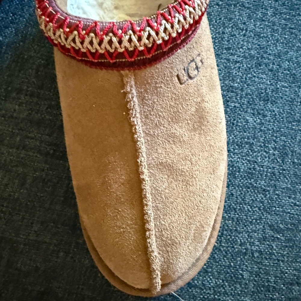 UGG Tan Suede Slippers with Red and Gold Accents - Picture 2 of 11